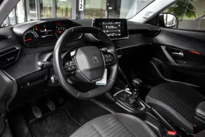 Vendo Peugeot 2008 2020 - 15450 EUR, 125449 km - AUTO.MOTO.pt