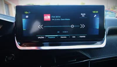 Sell Peugeot e-208 2020 - 17450 EUR, 60000 km - AUTO.MOTO.pt