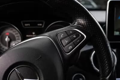 Vendo Mercedes-Benz CLA 180 2015 - 15900 EUR, 242000 km - AUTO.MOTO.pt