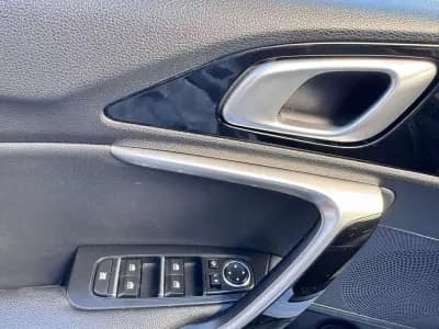 Vendo Kia Ceed SW 2023 - 22750 EUR, 83000 km - AUTO.MOTO.pt