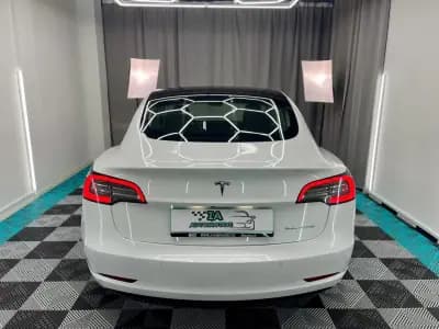 Vendo Tesla Model 3 2019 - 17999 EUR, 166200 km - AUTO.MOTO.pt