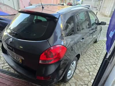Vendo Renault Clio Break 2008 - 3999 EUR, 208437 km - AUTO.MOTO.pt