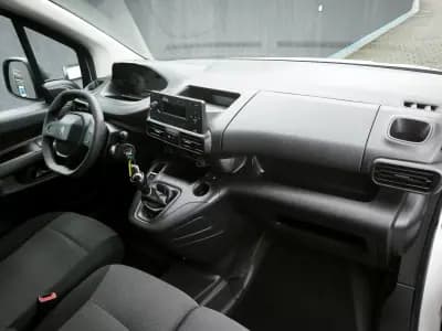 Vendo Peugeot Partner 2020 - 13950 EUR, 114372 km - AUTO.MOTO.pt