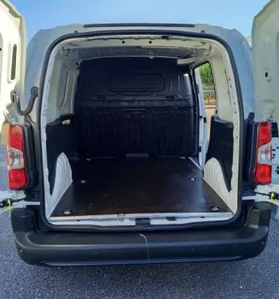 Sell Citroën Berlingo 2020 - 11990 EUR, 81000 km - AUTO.MOTO.pt