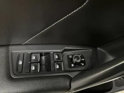 Vendo Volkswagen Tiguan 2020 - 31800 EUR, 97000 km - AUTO.MOTO.pt