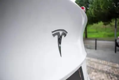Sell Tesla Model Y 2023 - 37990 EUR, 39034 km - AUTO.MOTO.pt