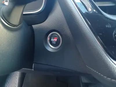 Sell Toyota Corolla 2024 - 34980 EUR, 32465 km - AUTO.MOTO.pt