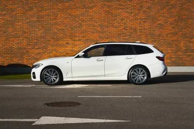 Vendo BMW 320 2020 - 29950 EUR, 171100 km - AUTO.MOTO.pt