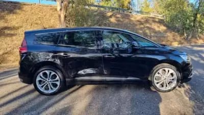 Sell Renault Grand Scénic 2020 - 19900 EUR, 150682 km - AUTO.MOTO.pt