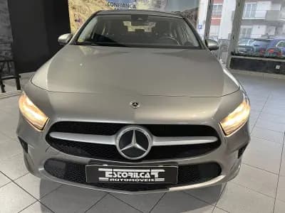 Vendo Mercedes-Benz A 180 Limousine 2020 - 22600 EUR, 114696 km - AUTO.MOTO.pt