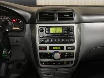 Sell Toyota Avensis Verso 2003 - 6450 EUR, 273631 km - AUTO.MOTO.pt