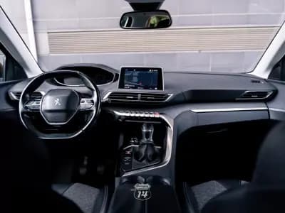 Vendo Peugeot 3008 2018 - 15990 EUR, 154712 km - AUTO.MOTO.pt