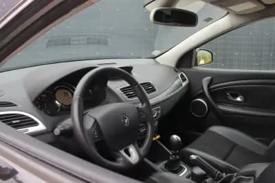 Vendo Renault Mégane 2011 - 8450 EUR, 134000 km - AUTO.MOTO.pt