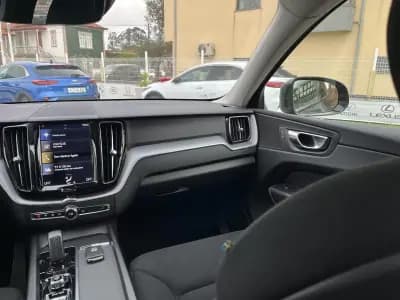 Vendo Volvo XC 60 2020 - 32750 EUR, 141000 km - AUTO.MOTO.pt