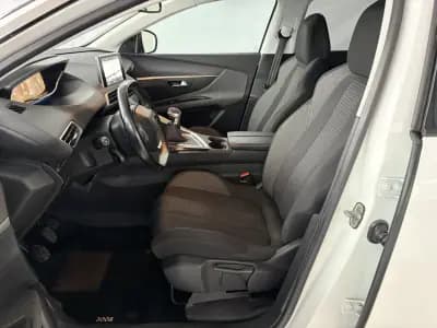 Sell Peugeot 3008 2018 - 14490 EUR, 105034 km - AUTO.MOTO.pt