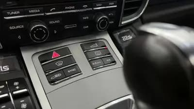 Sell Porsche Panamera 2014 - 45990 EUR, 157000 km - AUTO.MOTO.pt