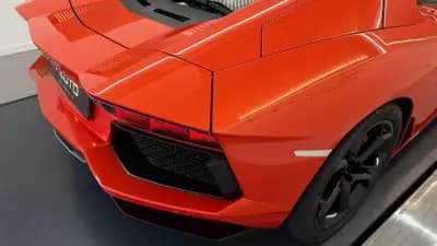 Sell Lamborghini Aventador 2012 - 349900 EUR, 17929 km - AUTO.MOTO.pt