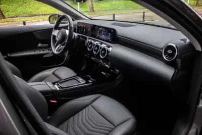 Vendo Mercedes-Benz A 250 2024 - 34990 EUR, 16557 km - AUTO.MOTO.pt