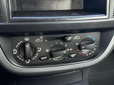 Vendo Citroën C2 2006 - 2990 EUR, 189900 km - AUTO.MOTO.pt