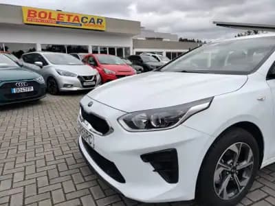Vendo Kia Ceed SW 2020 - 15500 EUR, 58500 km - AUTO.MOTO.pt