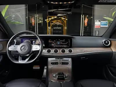 Sell Mercedes-Benz E 300 2019 - 33490 EUR, 105000 km - AUTO.MOTO.pt