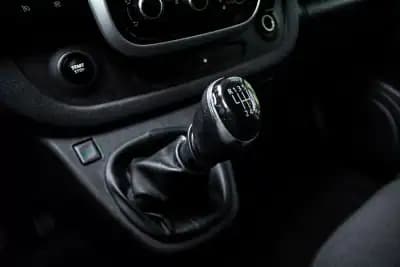 Vendo Renault Trafic 2020 - 30990 EUR, 126359 km - AUTO.MOTO.pt