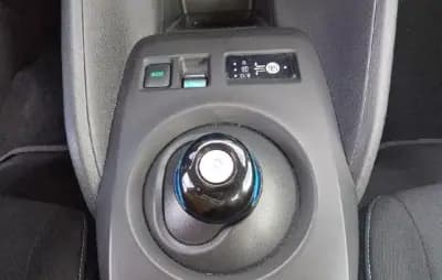 Vendo Nissan Leaf 2022 - 15000 EUR, 34000 km - AUTO.MOTO.pt