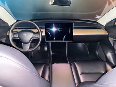 Vendo Tesla Model 3 2020 - 29900 EUR, 108726 km - AUTO.MOTO.pt