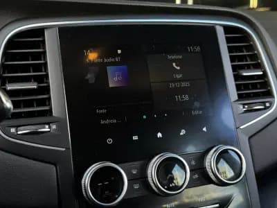 Vendo Renault Mégane Sport Tourer 2022 - 16990 EUR, 132900 km - AUTO.MOTO.pt