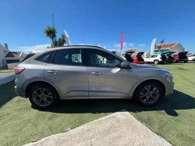 Vendo Ford Kuga 2022 - 24990 EUR, 69179 km - AUTO.MOTO.pt