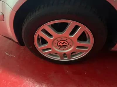 Vendo Volkswagen Golf 2001 - 3250 EUR, 147000 km - AUTO.MOTO.pt