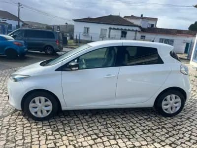 Vendo Renault Zoe 2016 - 8990 EUR, 85000 km - AUTO.MOTO.pt