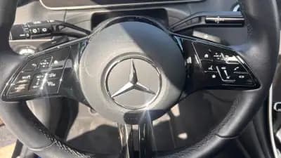 Vendo Mercedes-Benz C 200 2023 - 37990 EUR, 32000 km - AUTO.MOTO.pt