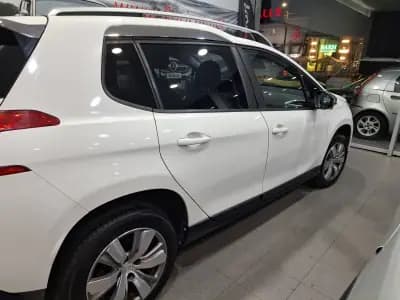 Vendo Peugeot 2008 2015 - 9740 EUR, 120266 km - AUTO.MOTO.pt