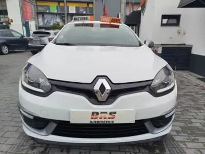 Vendo Renault Mégane Sport Tourer 2015 - 11750 EUR, 143765 km - AUTO.MOTO.pt