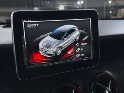 Vendo Mercedes-Benz A 45 AMG 2016 - 30900 EUR, 199130 km - AUTO.MOTO.pt