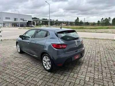 Sell Renault Clio 2019 - 11490 EUR, 113000 km - AUTO.MOTO.pt