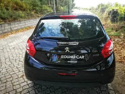 Sell Peugeot 208 2014 - 7750 EUR, 96000 km - AUTO.MOTO.pt