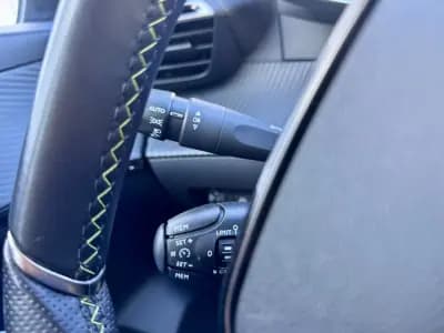 Vendo Peugeot 208 2020 - 16990 EUR, 128000 km - AUTO.MOTO.pt