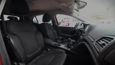 Sell Renault Mégane 2017 - 12450 EUR, 106500 km - AUTO.MOTO.pt