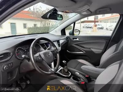 Sell Opel Crossland X 2018 - 10500 EUR, 104500 km - AUTO.MOTO.pt
