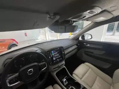 Vendo Volvo XC 40 2023 - 36900 EUR, 26000 km - AUTO.MOTO.pt