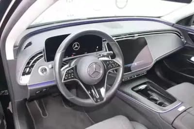 Sell Mercedes-Benz E 220 2023 - 52980 EUR, 40223 km - AUTO.MOTO.pt