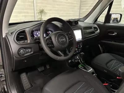 Vendo Jeep Renegade 2022 - 23950 EUR, 10796 km - AUTO.MOTO.pt