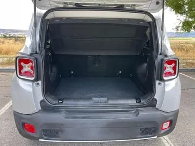 Vendo Jeep Renegade 2018 - 18980 EUR, 112000 km - AUTO.MOTO.pt