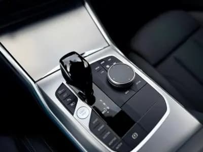 Vendo BMW 320 2021 - 32950 EUR, 49000 km - AUTO.MOTO.pt