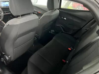 Vendo Peugeot 2008 2022 - 19500 EUR, 136000 km - AUTO.MOTO.pt