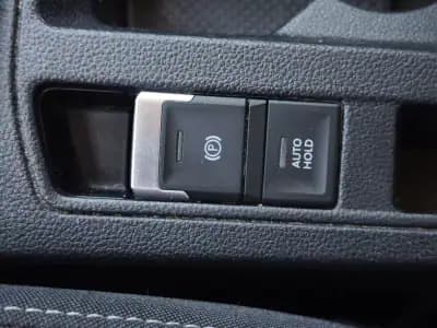 Vendo Volkswagen T-Roc 2019 - 17490 EUR, 147720 km - AUTO.MOTO.pt