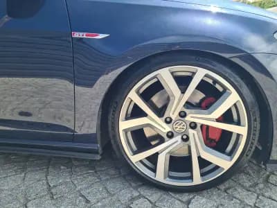 Vendo Volkswagen Polo 2014 - 19990 EUR, 85000 km - AUTO.MOTO.pt