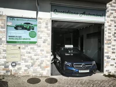 Sell Mercedes-Benz E 220 2018 - 39950 EUR, 113634 km - AUTO.MOTO.pt